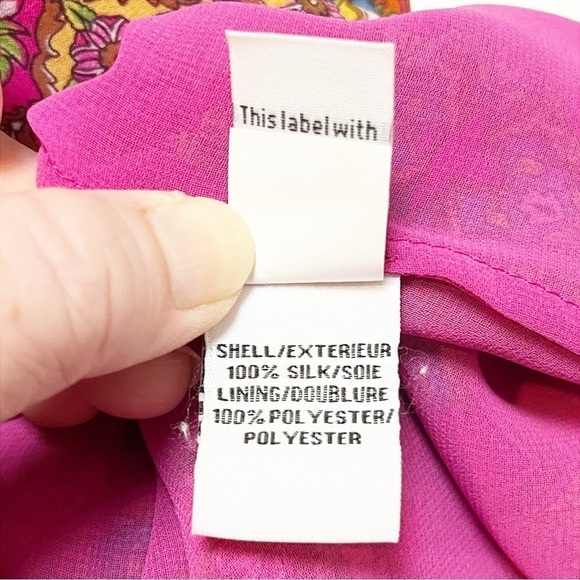 Diane von Furstenberg 100% silk Blakely Sleeveless Blouse 4 top button floral - Picture 9 of 13